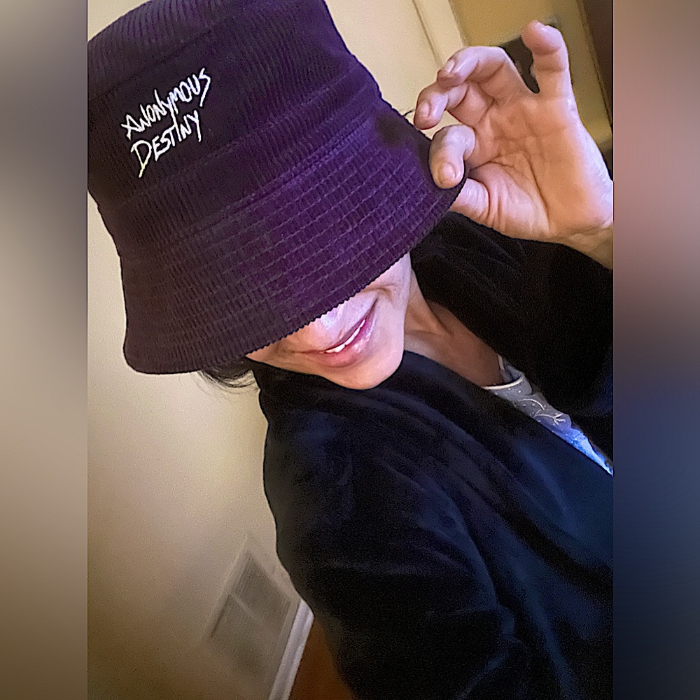 ANONYMOUS DESTINY ZARA  gorgeous purple Medium corduroy brim hat💜